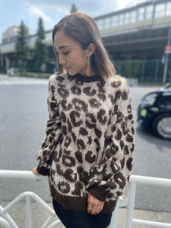 レオパード柄袖ボリュームニット